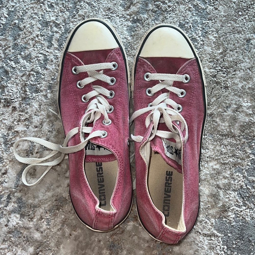 Lightly worn converse all star, muted red size 7 mens/ womens 9